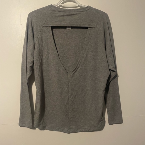 New Balance Long Sleeve Workout Shirt - Picture 2 of 2